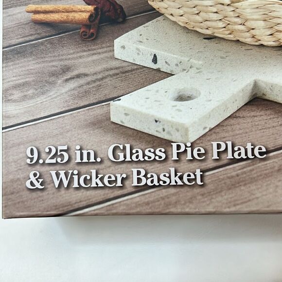 Dolly Glass Pie Plate & Wicker Basket 9.25 Inches From My Heart To Your Home New - Picture 3 of 5